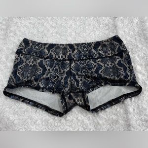 Fleo XL Shorts - Great Condition